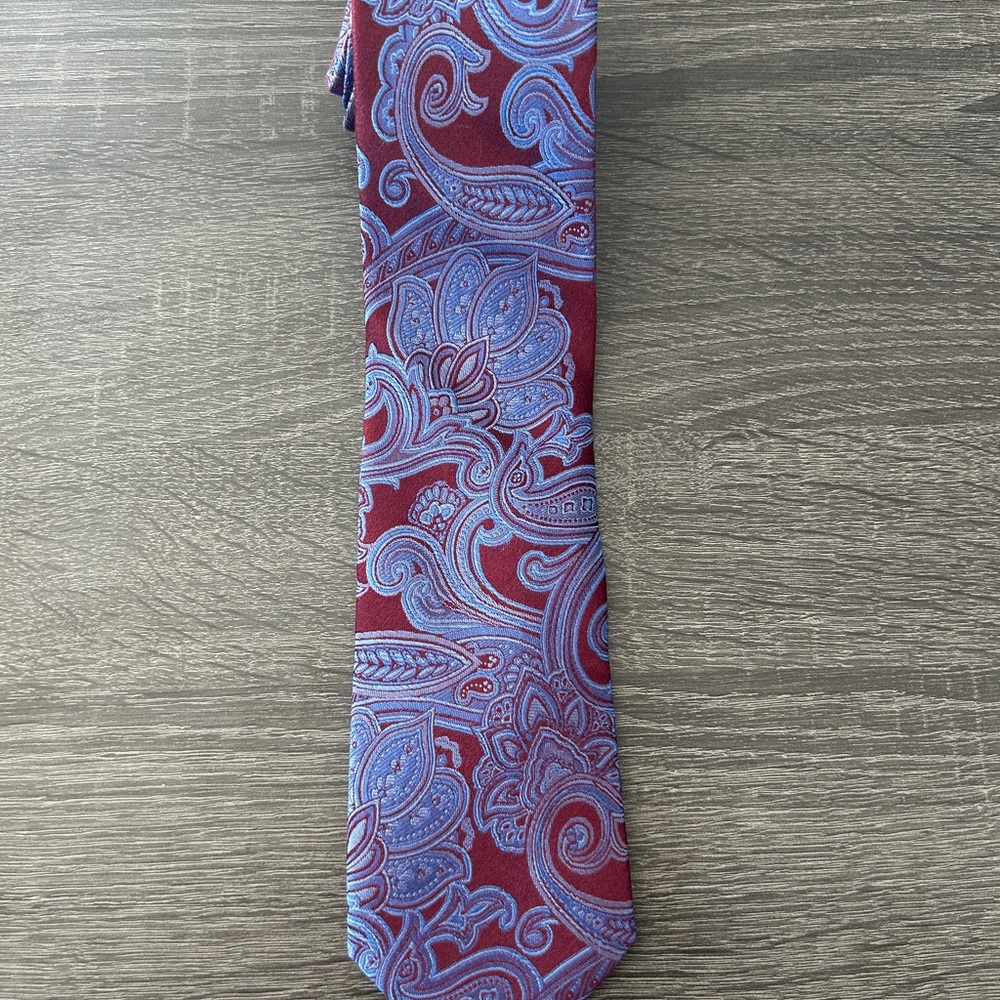 Michael Kors Tie Burgundy/ Blue  Paisley Classic Men's Necktie. 60 Inch X  3 inc